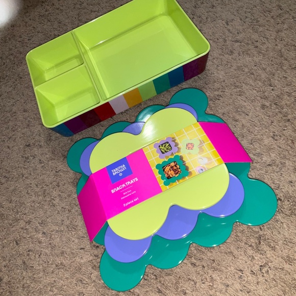 2PC-Bundle: Tabitha Brown Snack Trays 1-1PC Snack Tray And 1-3PC Snack Tray Set - Picture 5 of 14